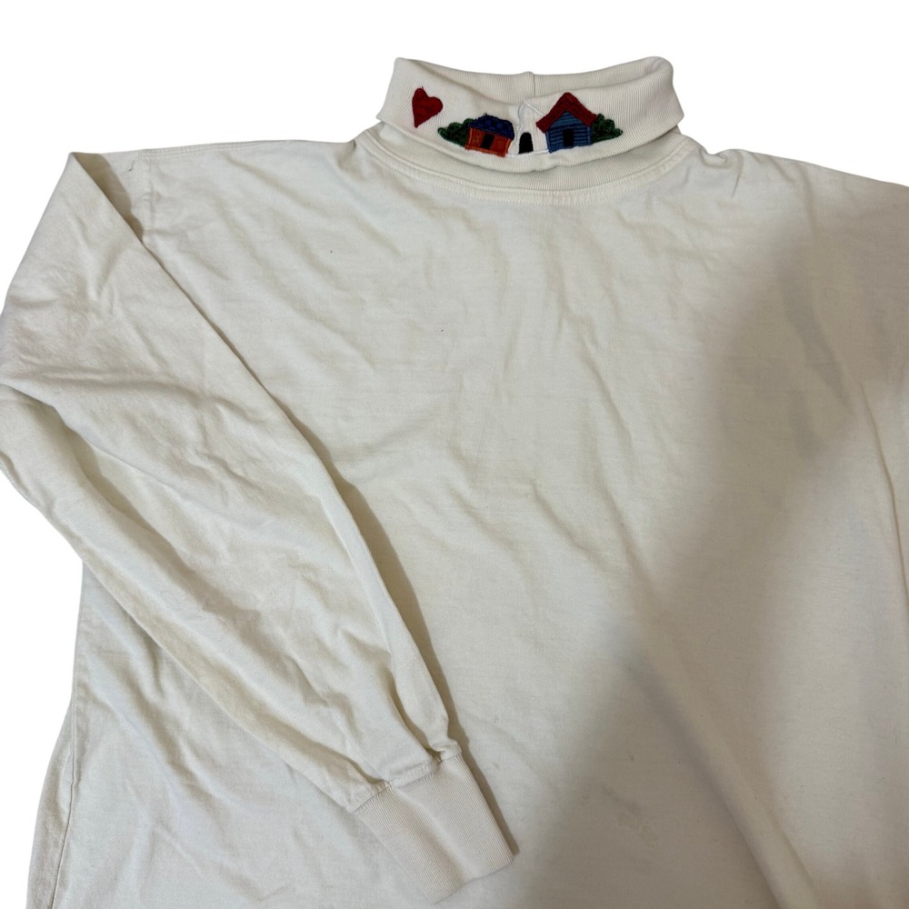 Vintage Orvis Women's Cream Embroidered Houses Turtleneck Shirt Size M Grandma